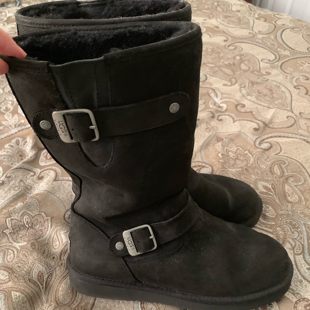 Ugg size 9 boots never worn